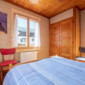 Family With Balcony In Chalet